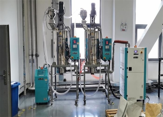 স্বয়ংক্রিয় 30L / এইচ প্লাস্টিক ডিহুমিডিফাইং ড্রায়ার 45C এয়ার আউটলেট তাপমাত্রা উন্নত Desiccant ড্রায়ার