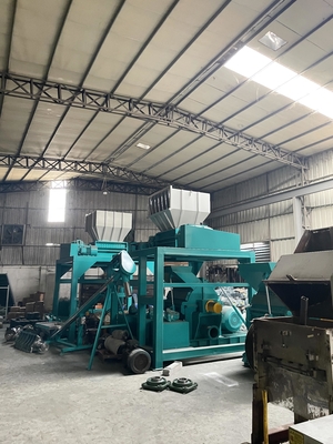 ত্রুটি কাটার জন্য SKD-11 হাই স্পিড গ্রানুলেটর 3.75KW প্লাস্টিক শ্রেডার গ্রানুলেটর