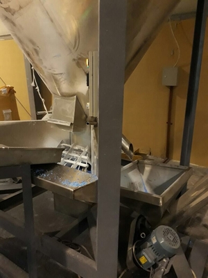 গ্রানুলস ফ্লেক্সের জন্য SUS স্টিল প্লাস্টিক অটো লোডার স্ক্রু ফিডার পরিবাহক